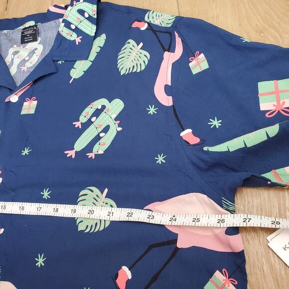 BIOWORLD Mens Holiday Flamingo Cactus Hawaiian Lights Button Down Shirt Xmas 2XL - Picture 6 of 10